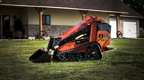 SK800 Mini Skid Steer 